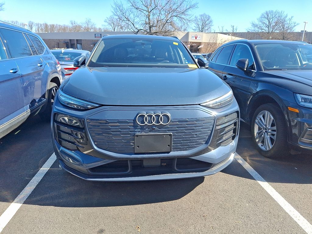 Thumbnail: 2025 Audi Q6 e-tron - 2