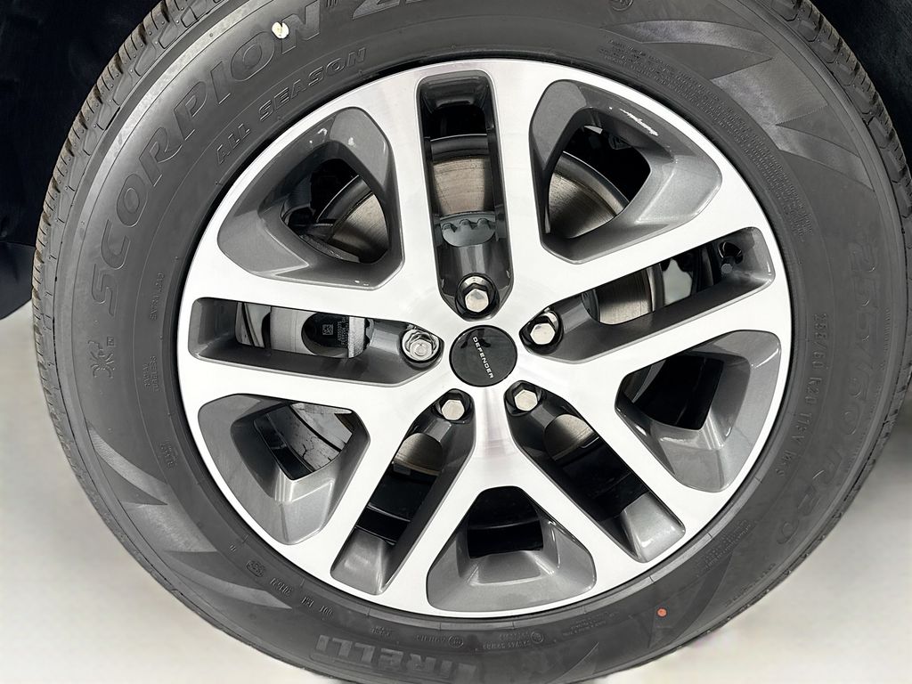 Thumbnail: 2026 Land Rover Defender - 32