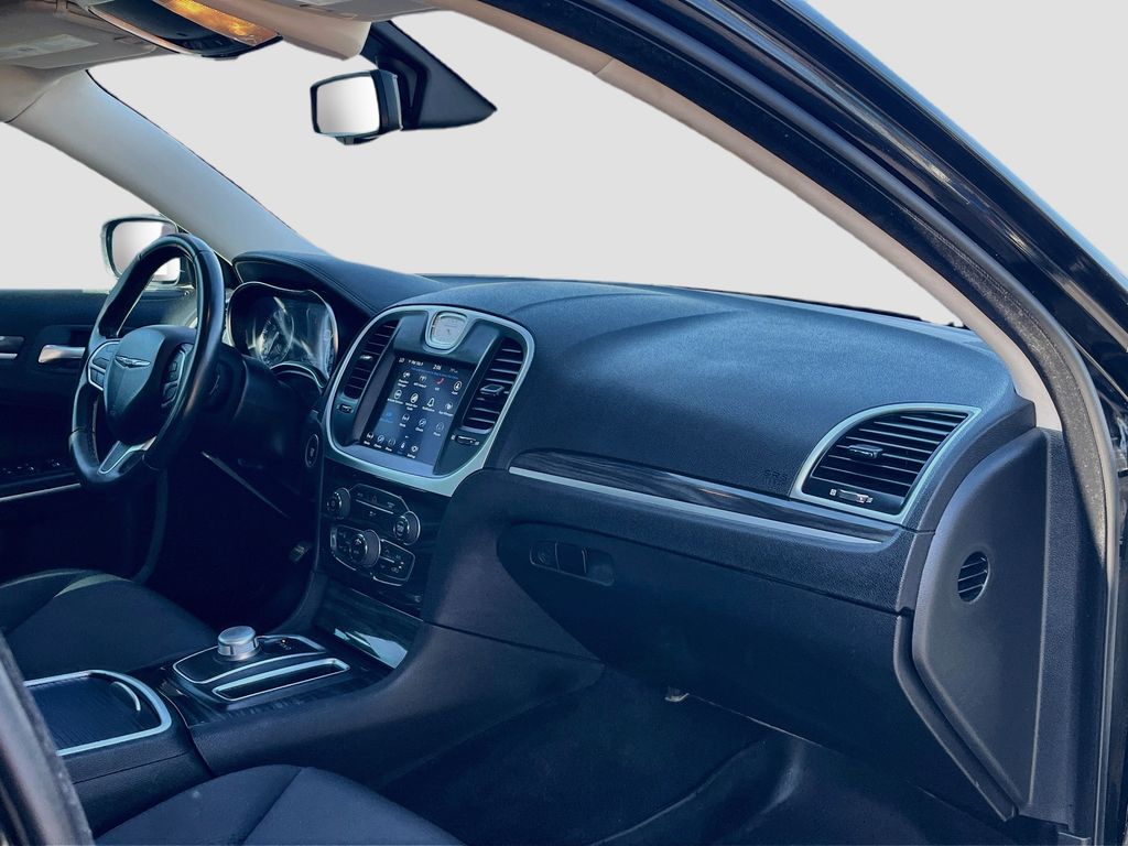 Used 2020 Black Chrysler Touring image 27