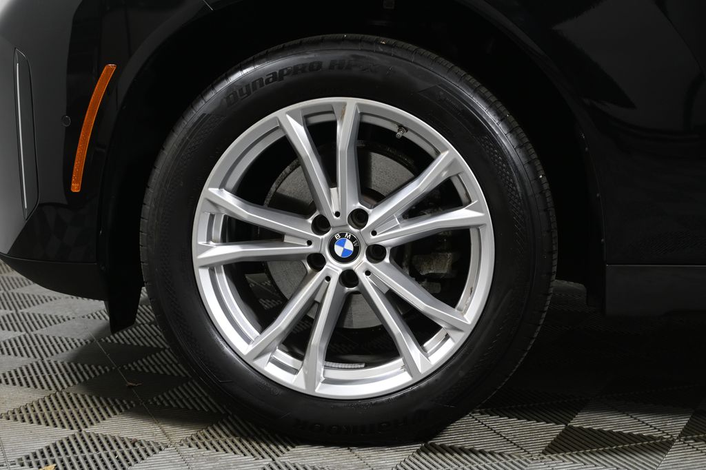 Thumbnail: 2025 BMW X3 - 12