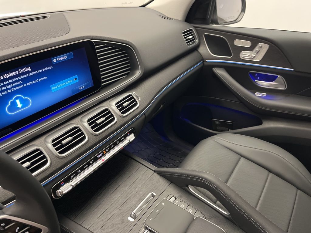 Thumbnail: 2026 Mercedes-Benz GLE - 21