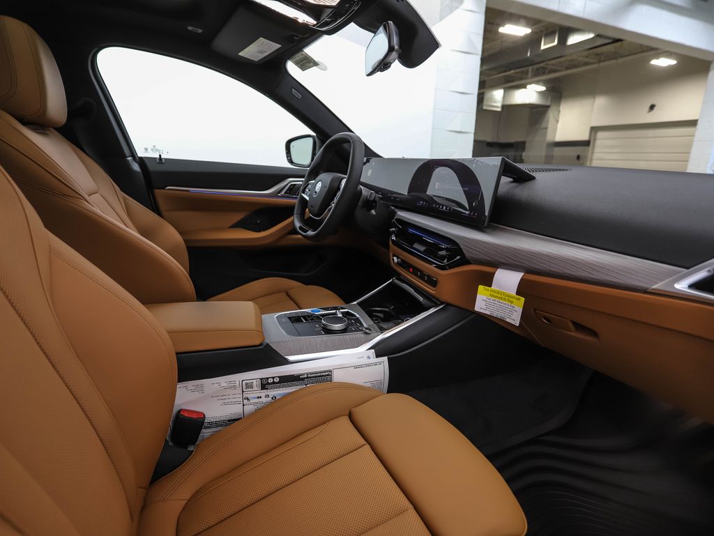 Thumbnail: 2026 BMW i4 - 30