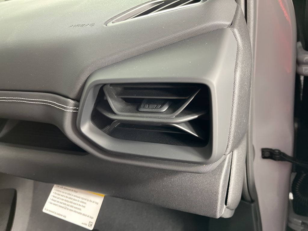 2025 Chevrolet Silverado EV  19