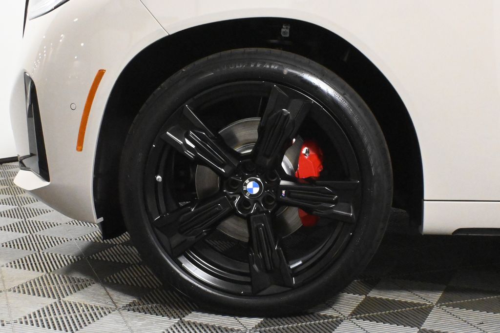 Thumbnail: 2025 BMW X3 - 12