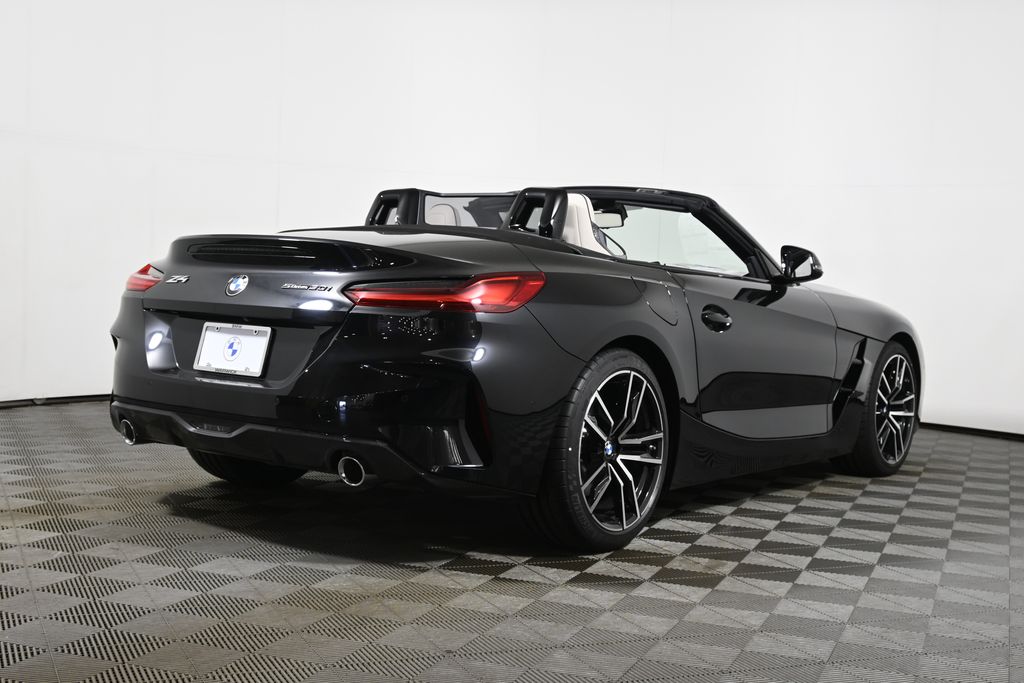 Thumbnail: 2026 BMW Z4 - 15
