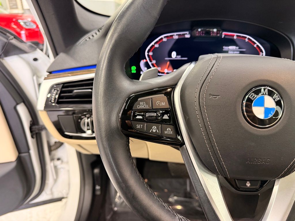 Thumbnail: 2023 BMW 5 Series - 13