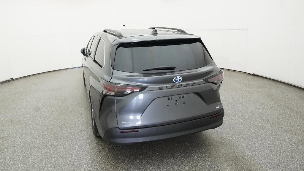 Thumbnail: 2025 Toyota Sienna - 30