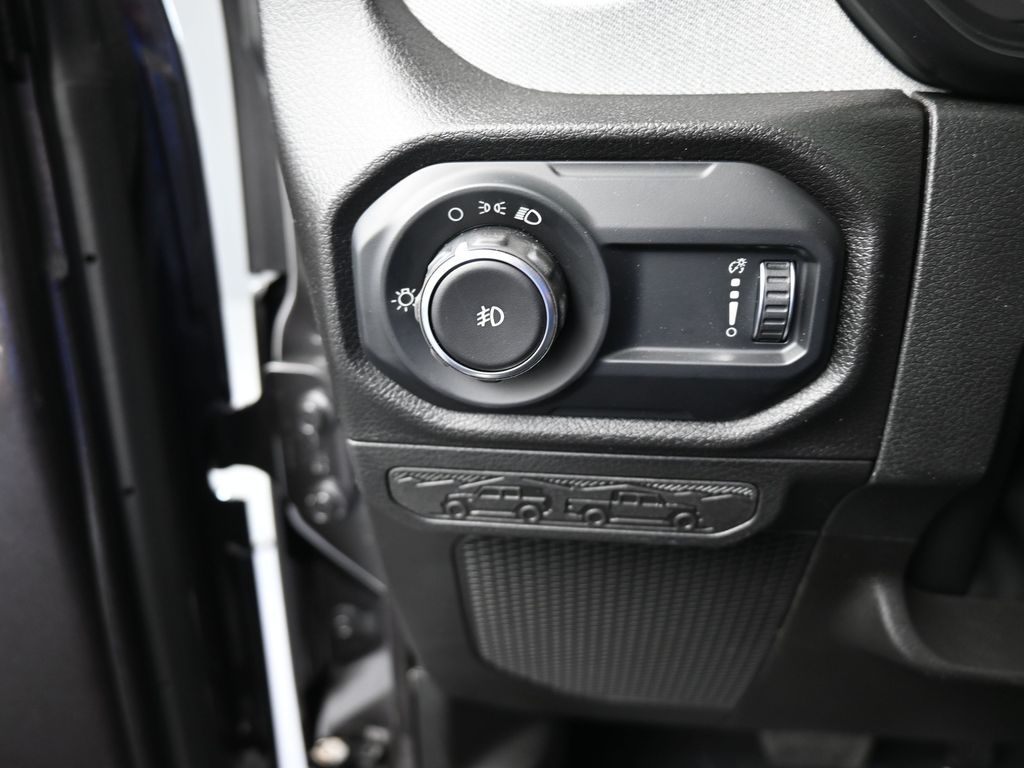 New 2026 Granite Crystal Metallic Clearcoat Jeep Sport image 24