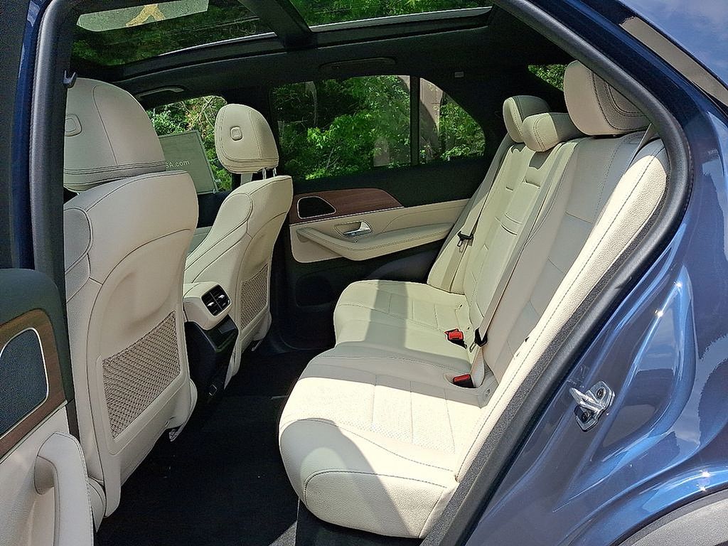 Thumbnail: 2025 Mercedes-Benz GLE - 7