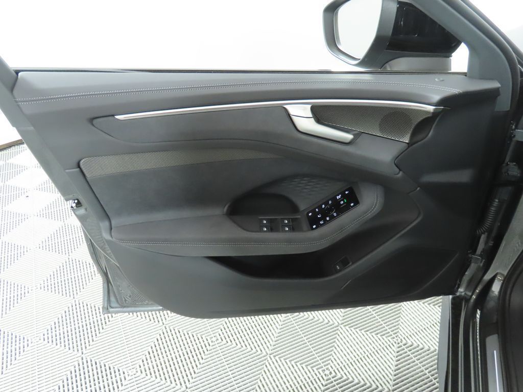 Thumbnail: 2026 Audi A6 - 27