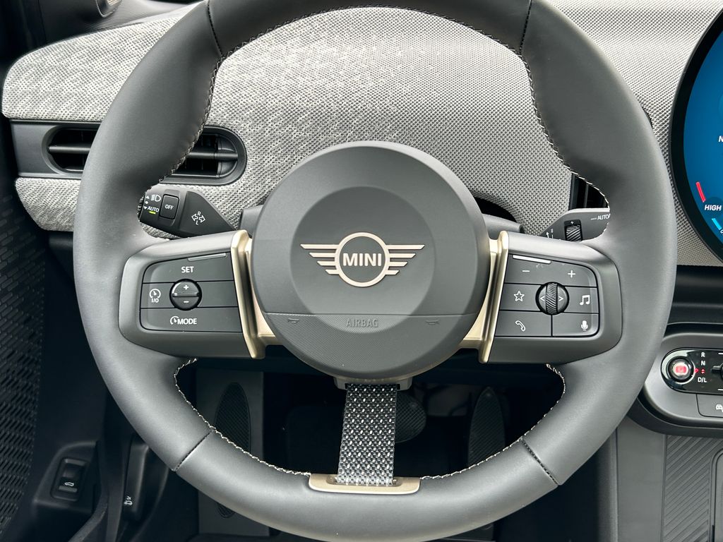 2025 MINI Cooper Hardtop S 18