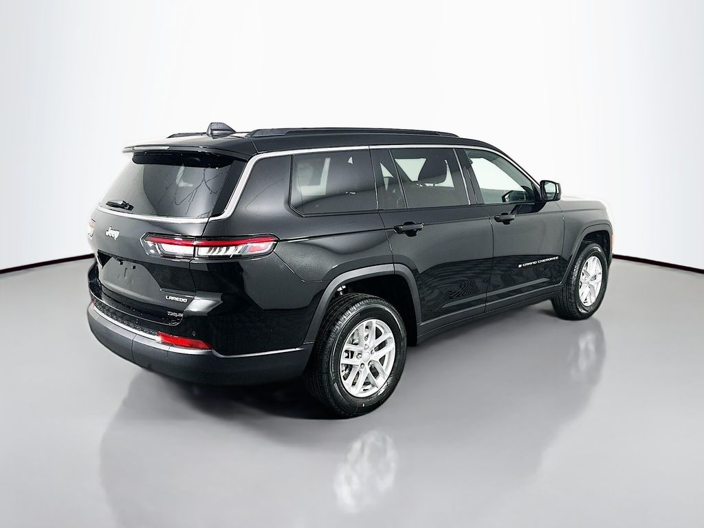 New 2026 Black Jeep Laredo image 7