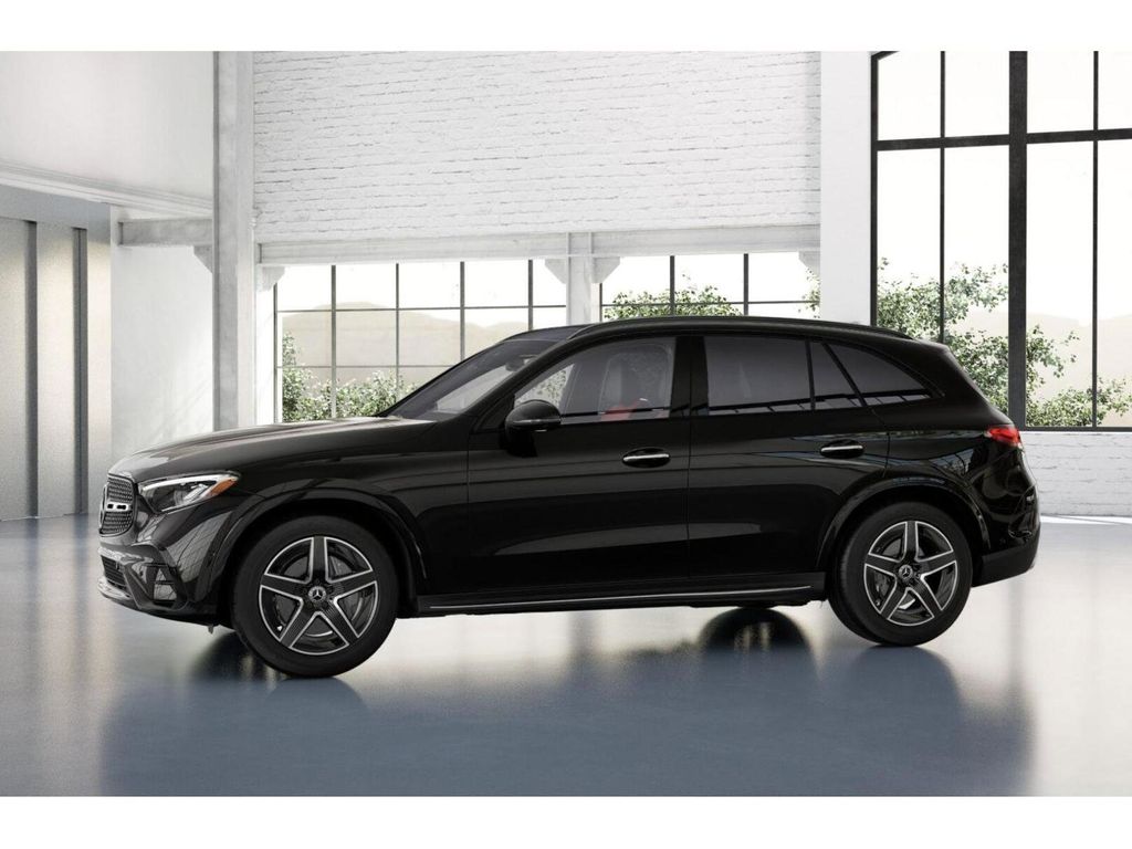 2025 Mercedes-Benz GLC GLC 300 36