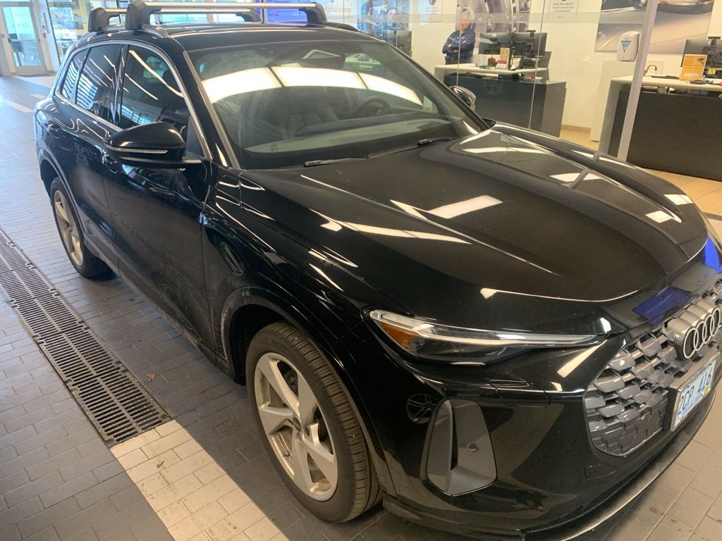 Thumbnail: 2025 Audi Q5 - 3