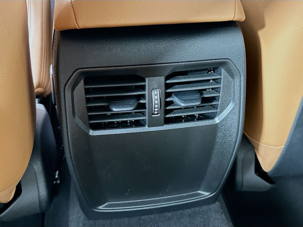 Thumbnail: 2026 BMW 4 Series - 18