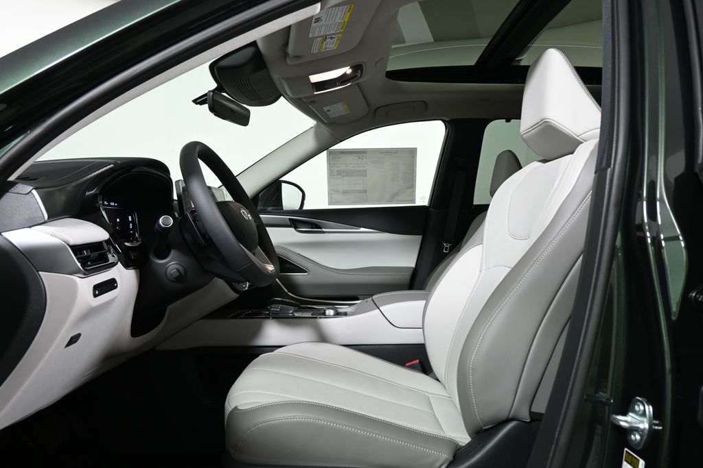 Thumbnail: 2026 INFINITI QX60 - 3