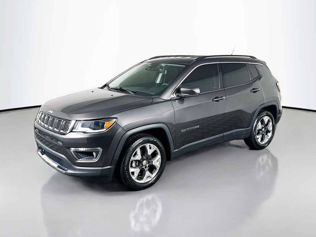 Used 2018 Gray Jeep Limited image 3