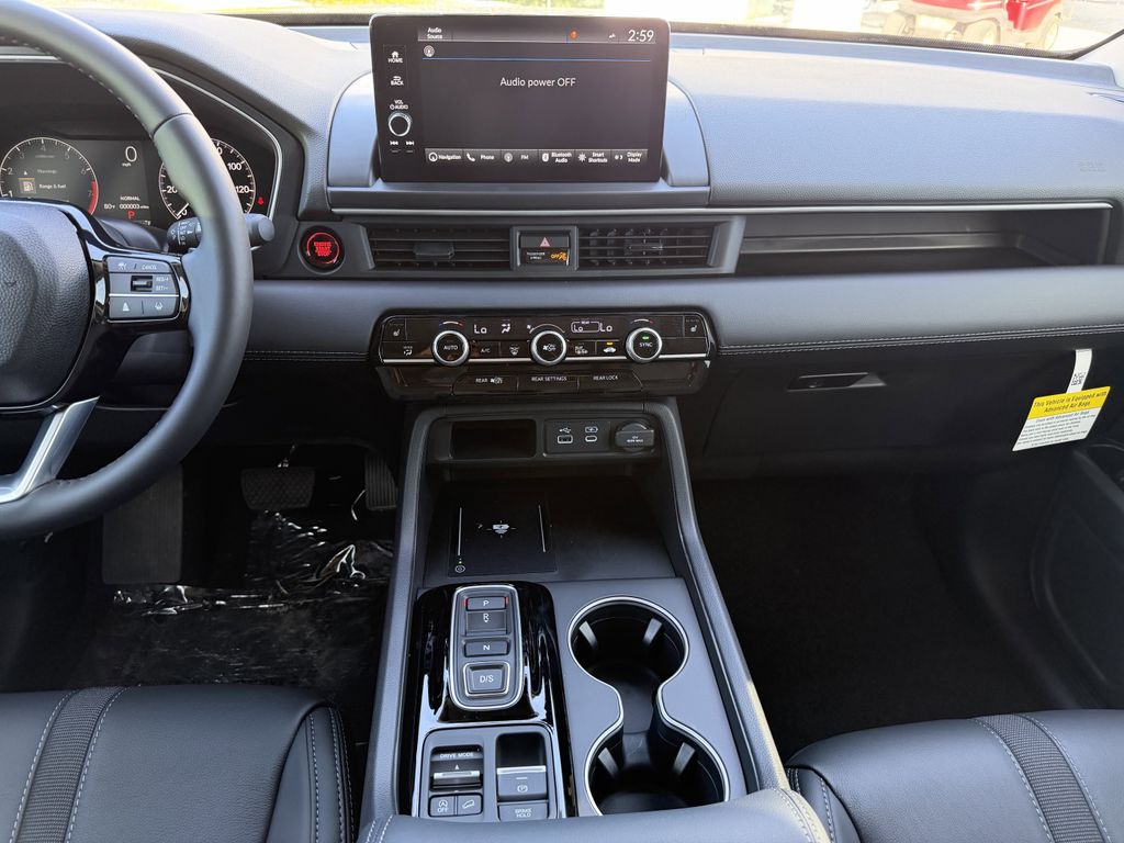 new 2025 Honda Pilot car, priced at $50,875