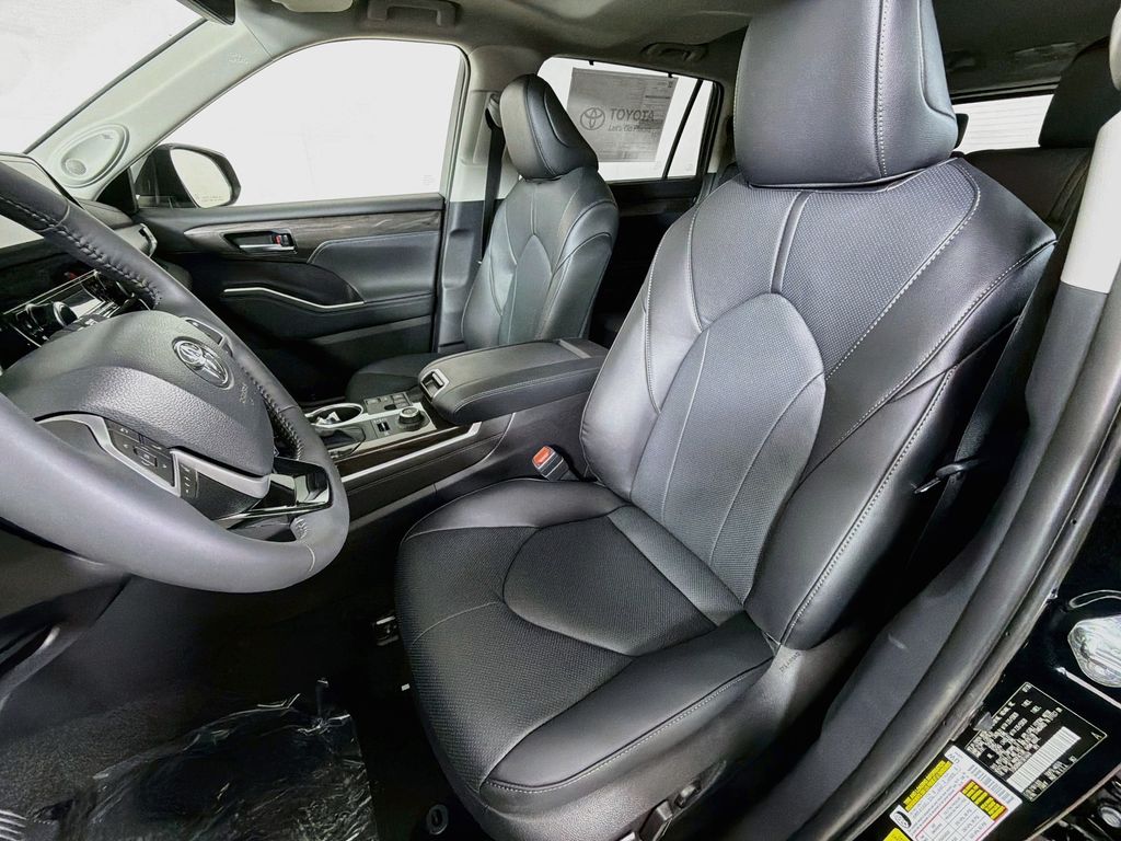 New 2026 Toyota Highlander SUV