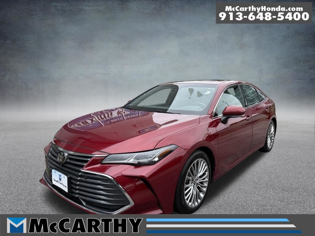 Pearl 2022 Toyota Avalon Sedan Front-Wheel Drive 8-Speed Automatic