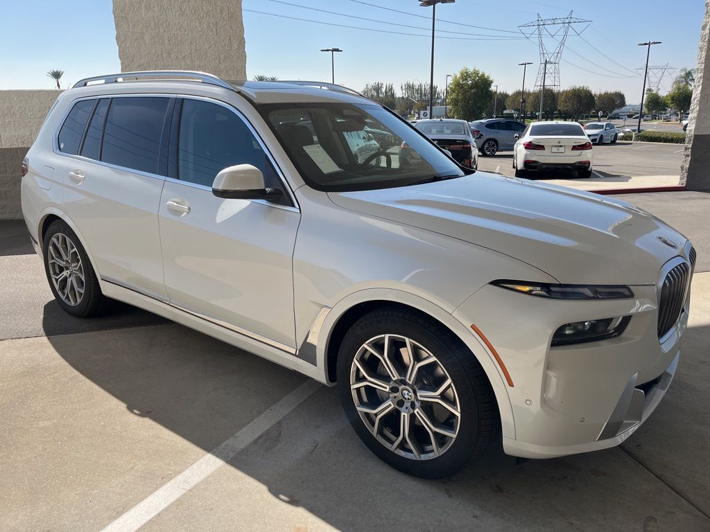 2025 BMW X7 xDrive40i 5