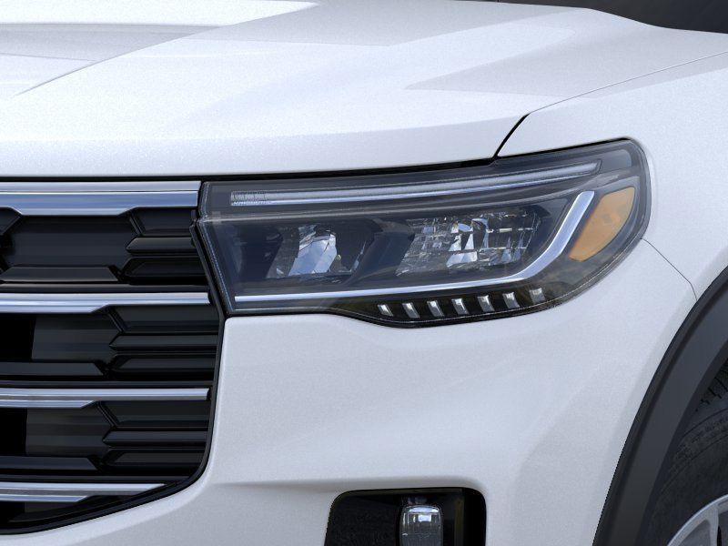 2026 Star White Metallic Tri-Coat Ford Explorer Active RWD SUV
