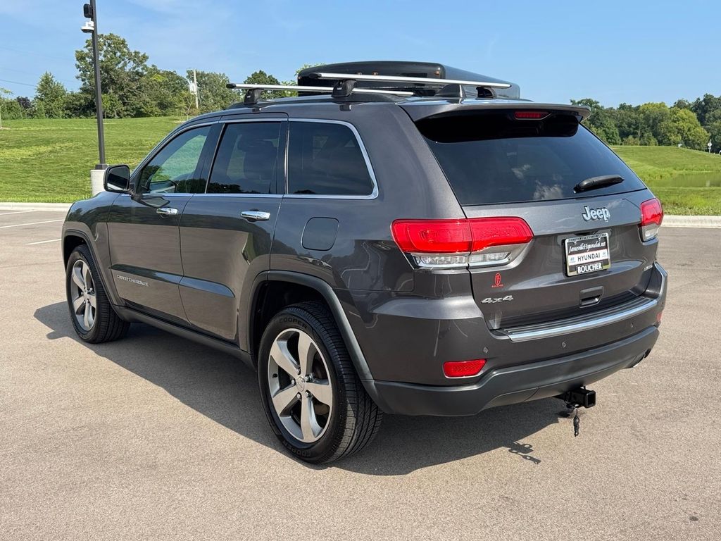 Used 2015 Granite Crystal Metallic Clearcoat Jeep Limited image 4