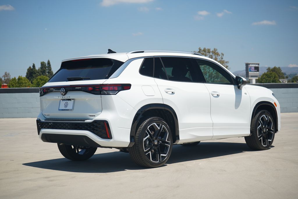 Thumbnail: 2026 Volkswagen Tiguan - 4