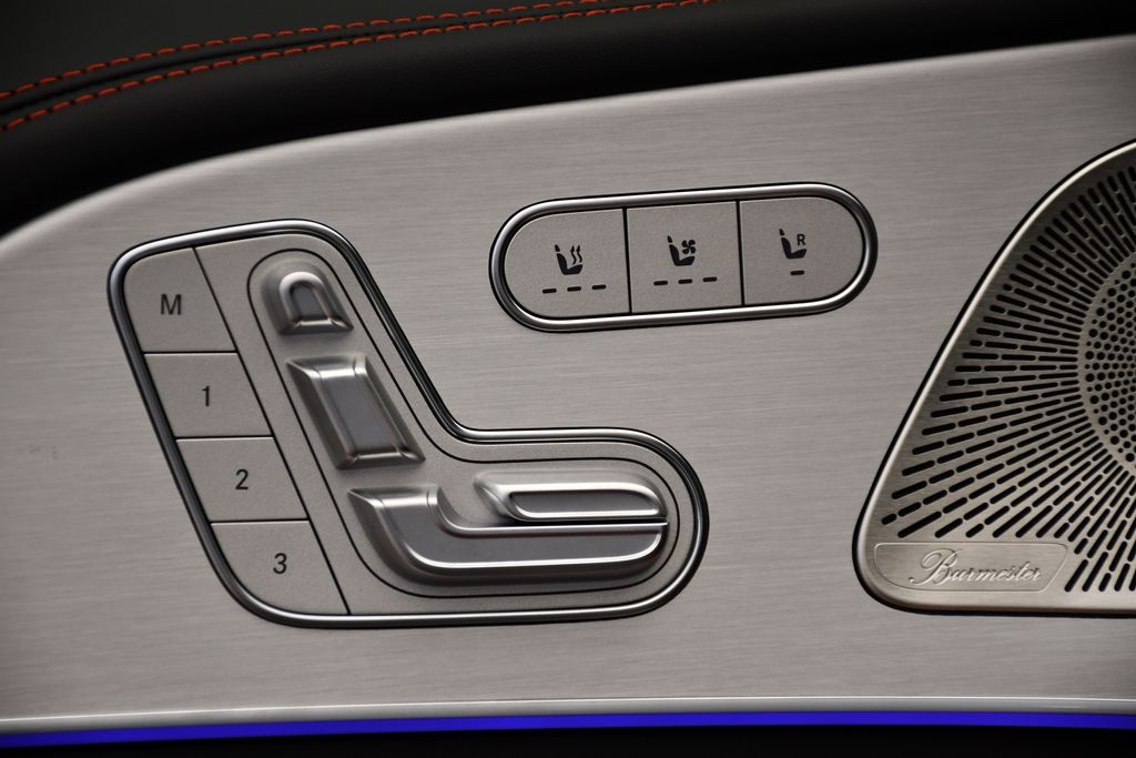 Thumbnail: 2025 Mercedes-Benz GLE - 32