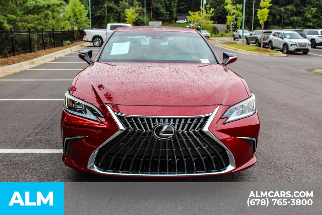 Used 2025 Red Lexus 300h image 10