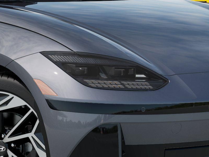 2025 Hyundai Ioniq 6 SEL 9
