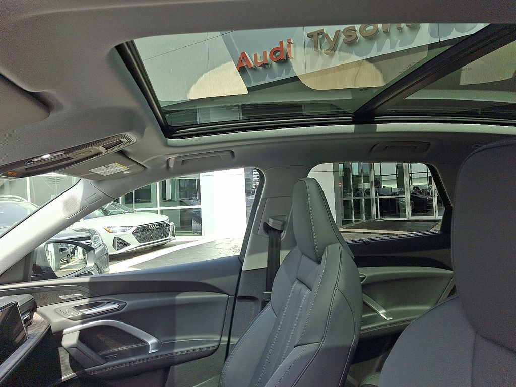 Thumbnail: 2026 Audi Q5 - 11