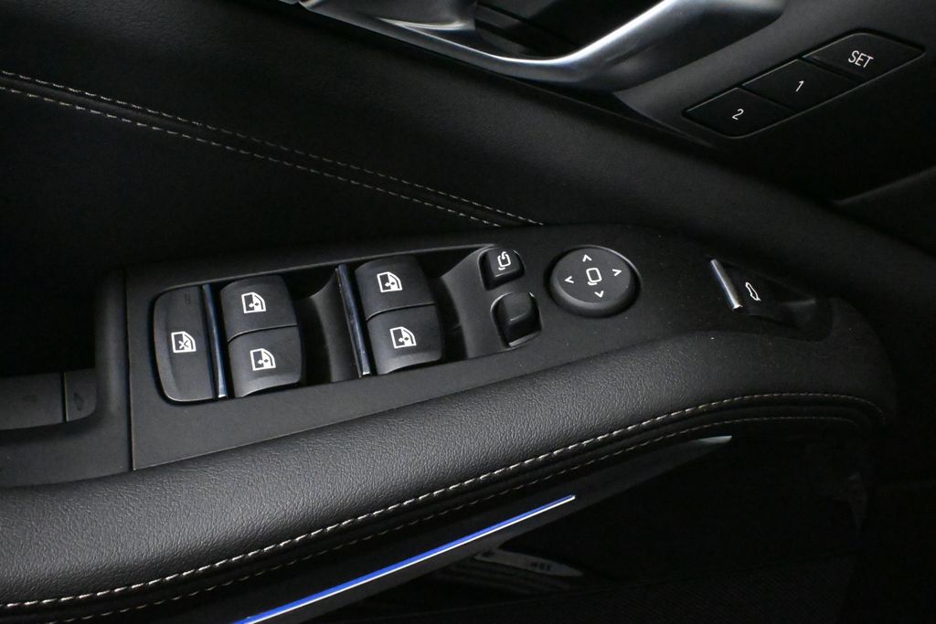 2025 BMW X5 xDrive50e 32