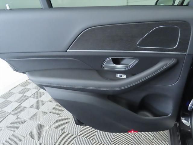 Thumbnail: 2026 Mercedes-Benz GLE - 28