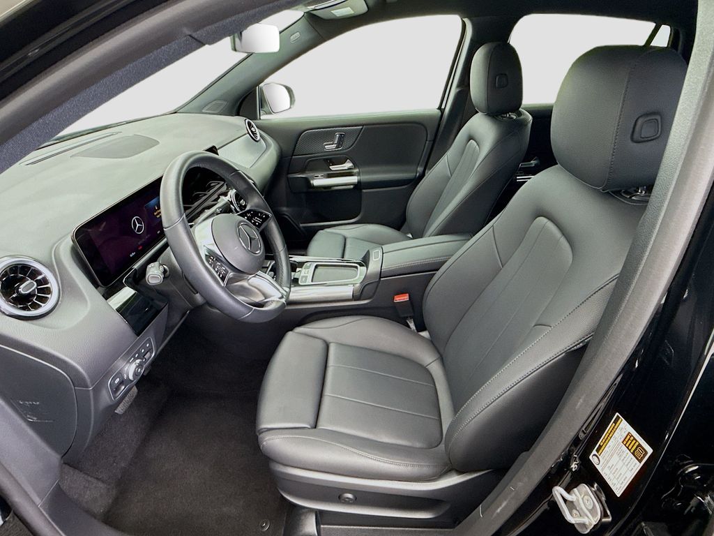 Thumbnail: 2025 Mercedes-Benz GLA - 17