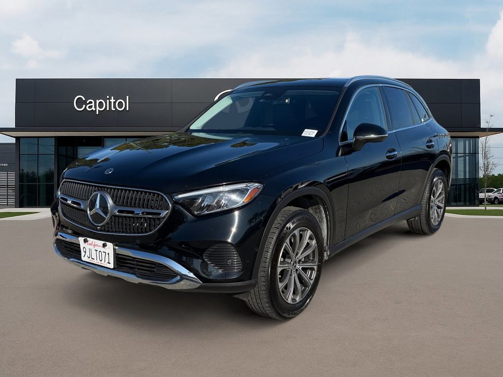 2024 Mercedes-Benz GLC 300 RWD