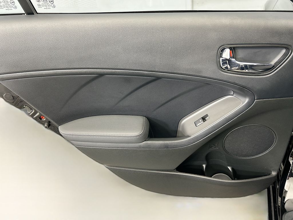 Thumbnail: 2018 Kia Forte - 24