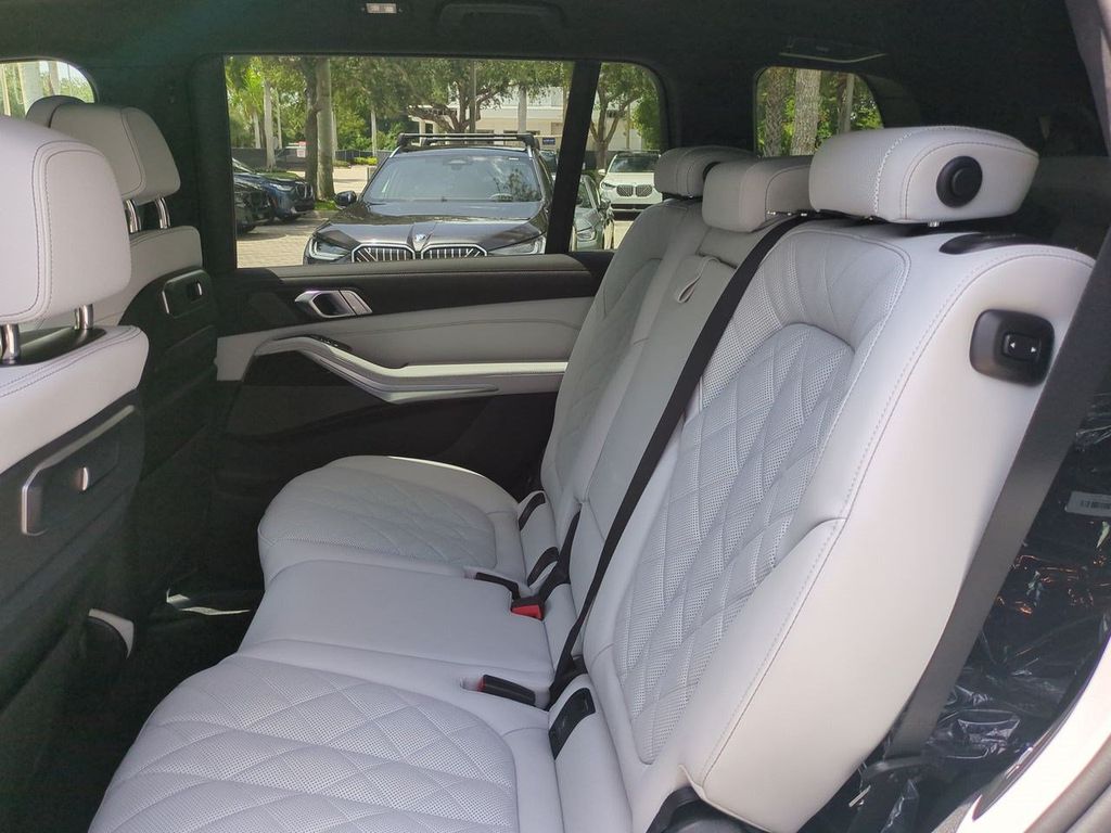 New 2027 Black BMW xDrive40i image 14