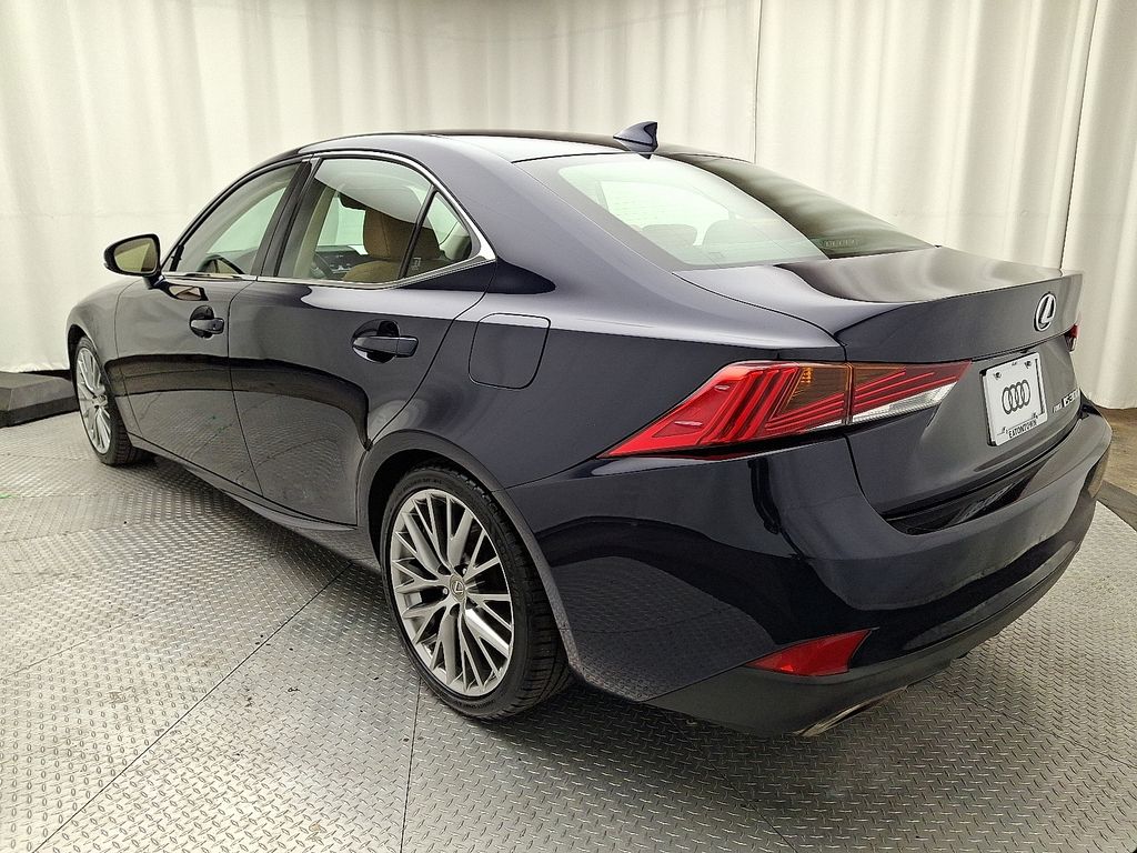 Thumbnail: 2017 Lexus IS - 6