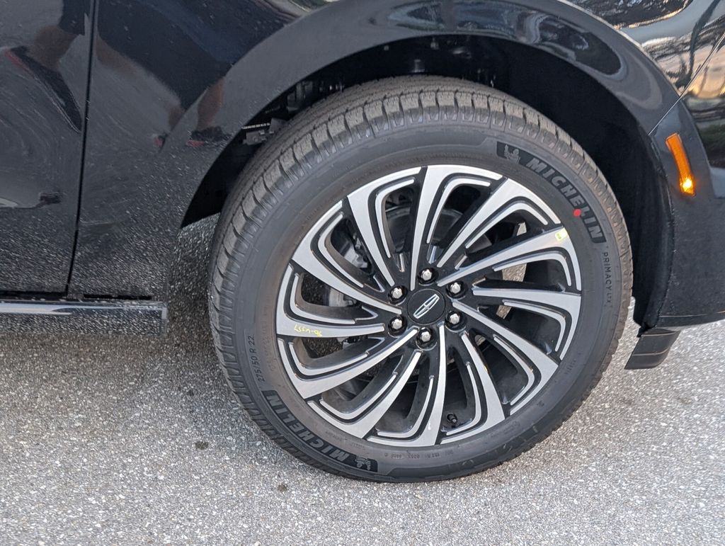 new 2026 Lincoln Navigator L car, priced at $125,420