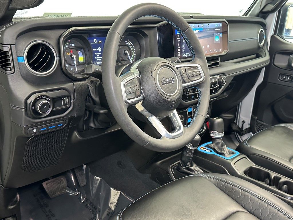 Thumbnail: 2024 Jeep Wrangler - 23