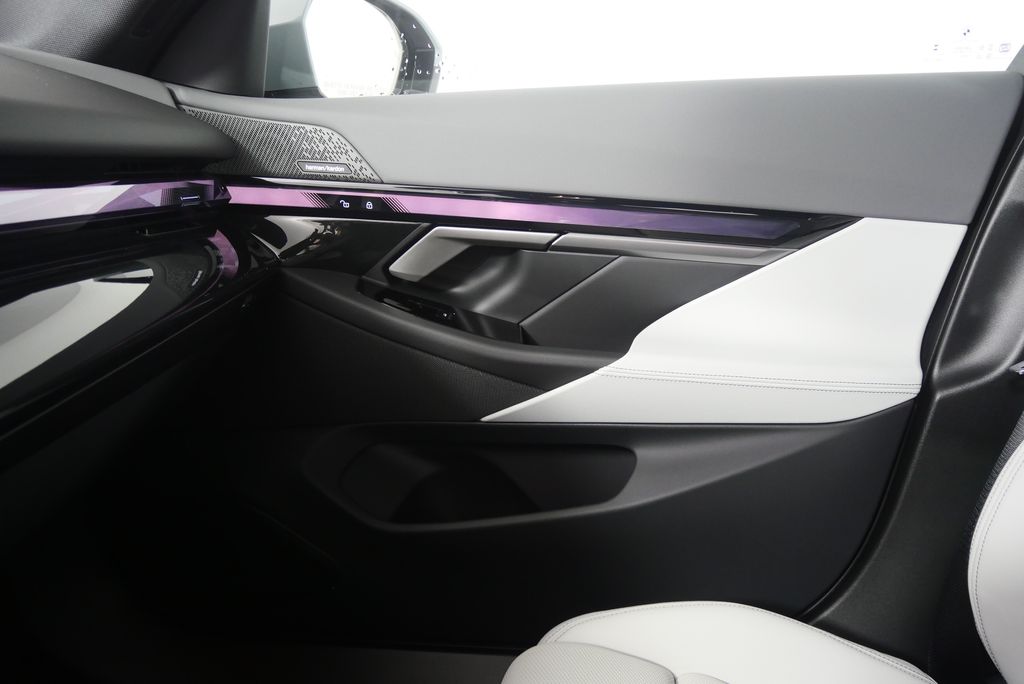 2026 BMW i5 eDrive40 23