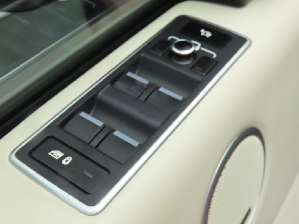 2014 Land Rover Range Rover Supercharged 26