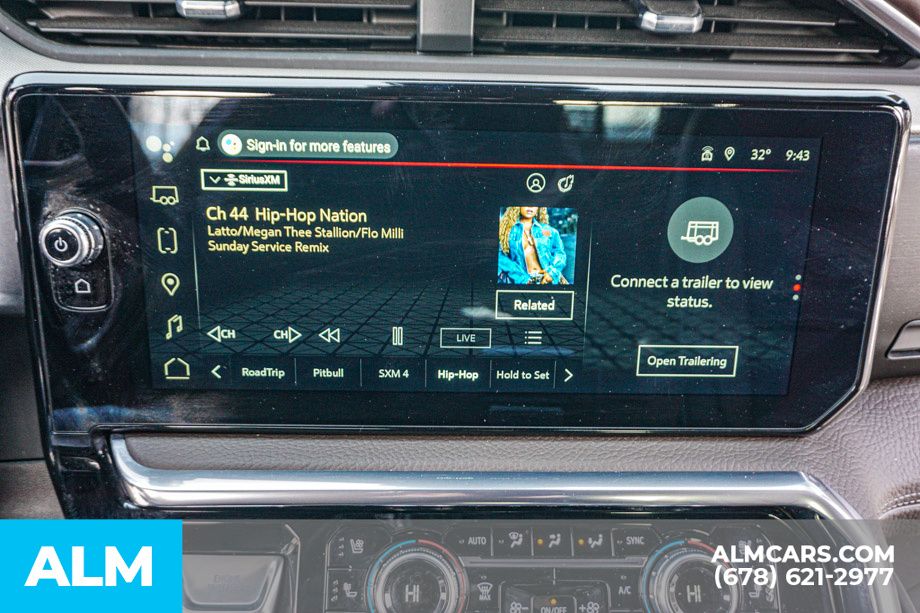 Used 2025 White GMC Denali image 39