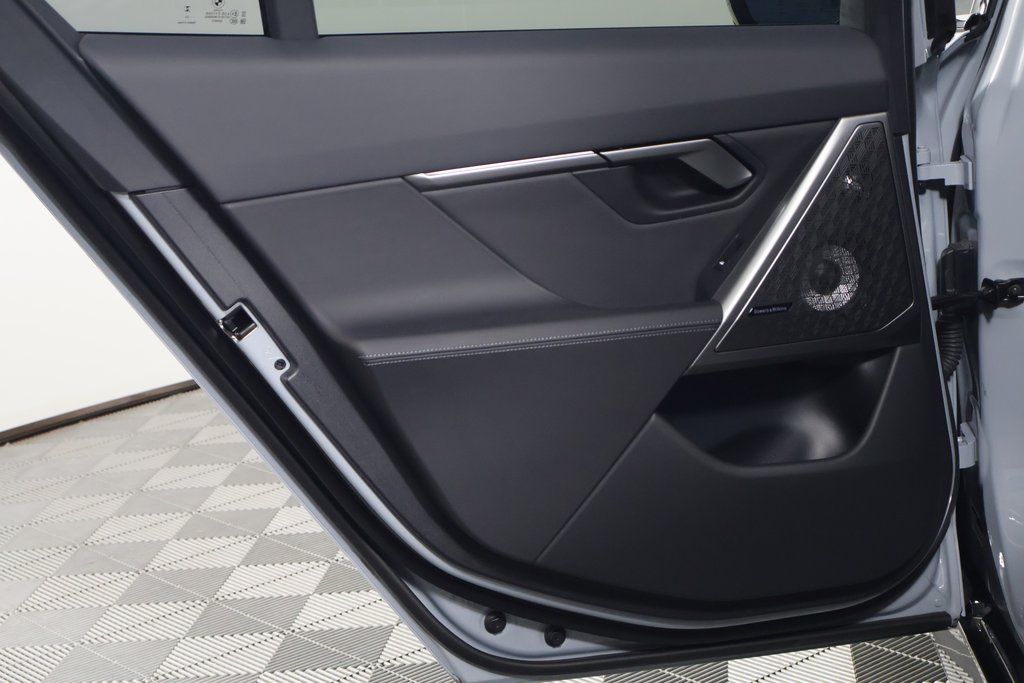 Thumbnail: 2024 BMW i5 - 13