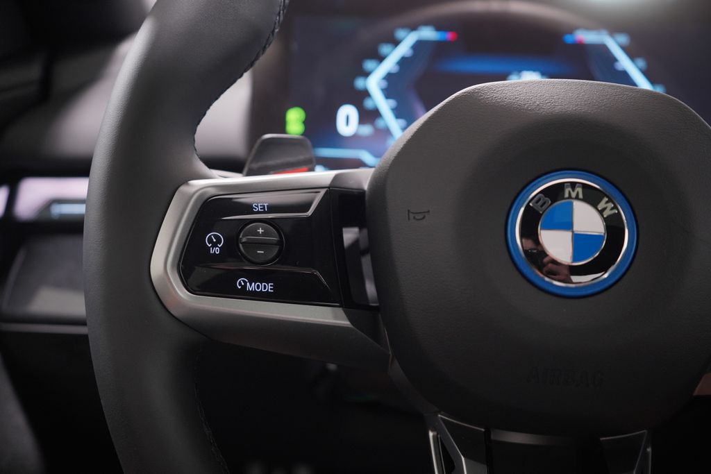 2025 BMW i5 xDrive40 20