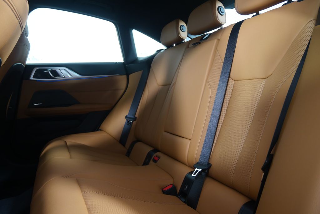 Thumbnail: 2026 BMW i4 - 16