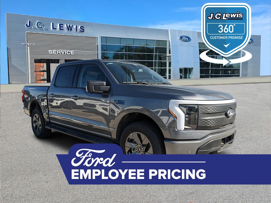 2025 Ford F-150 Lightning Flash