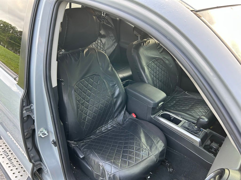 2021 Toyota Tacoma SR5 14