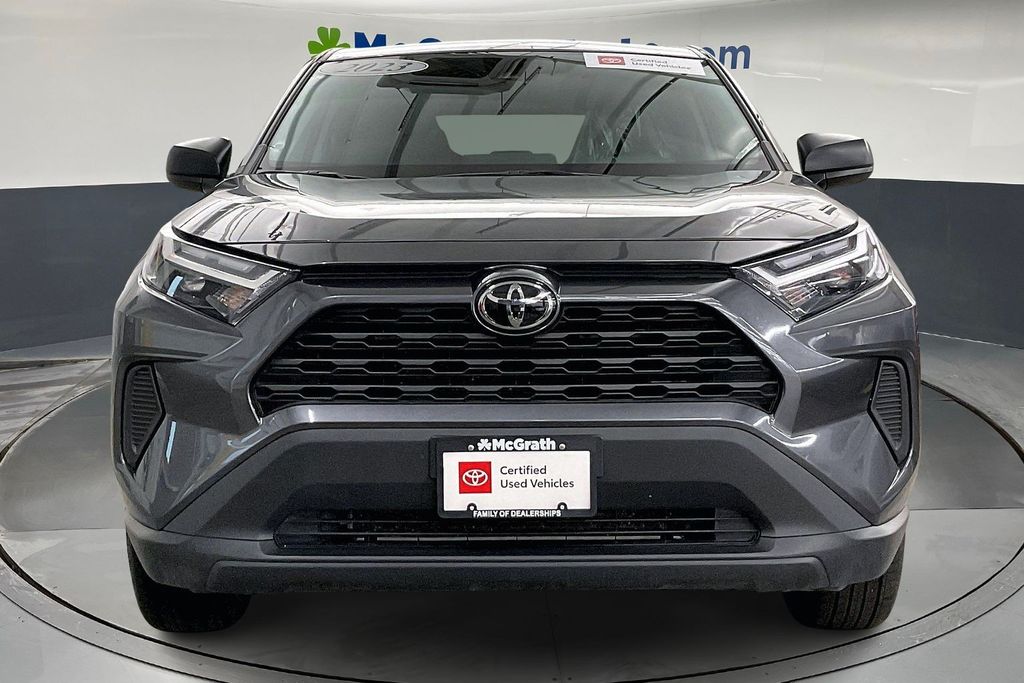 View vehicle photo 4